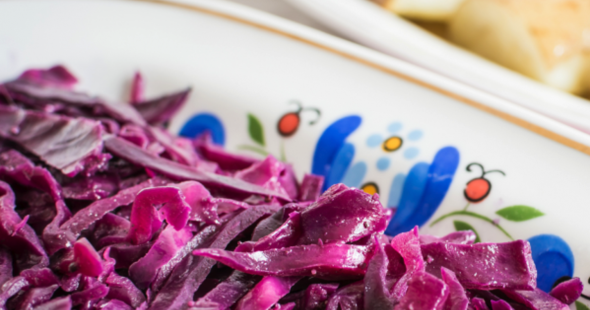 Braised red cabbage
